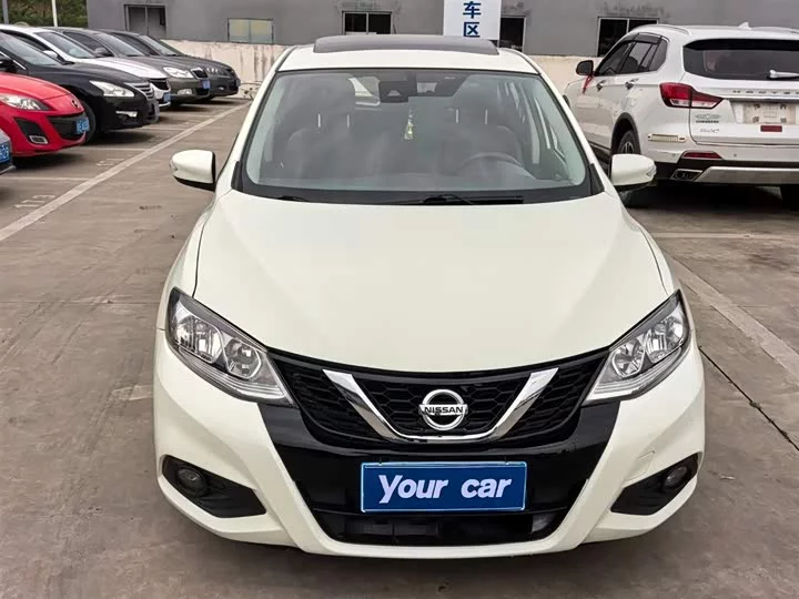 Nissan Tiida