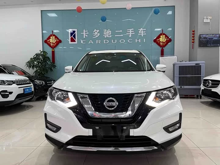 Nissan Qijun
