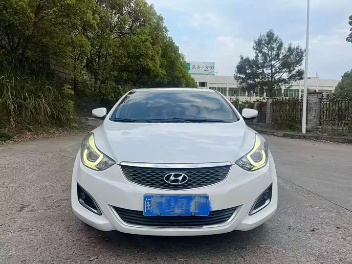 Hyundai Elantra