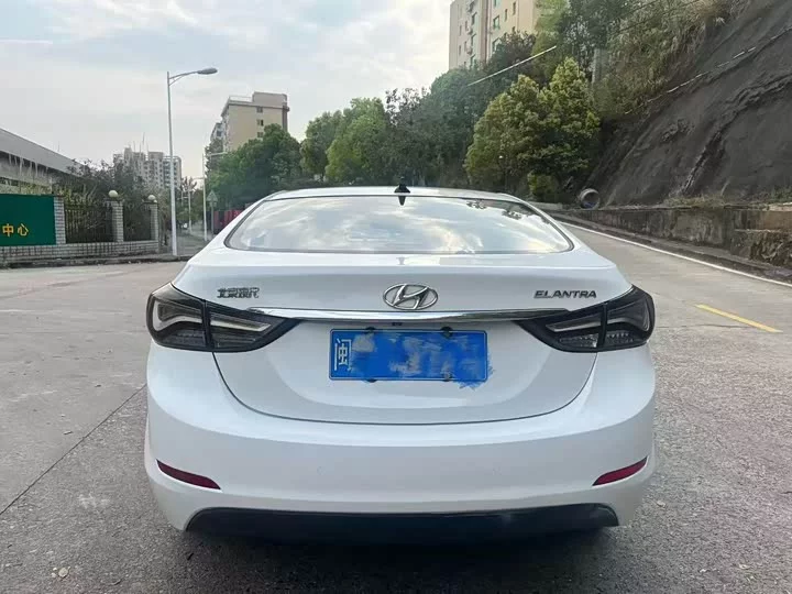 Hyundai Elantra