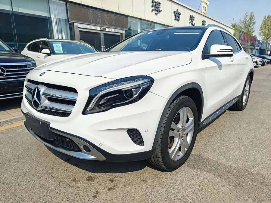 Mercedes Benz GLA