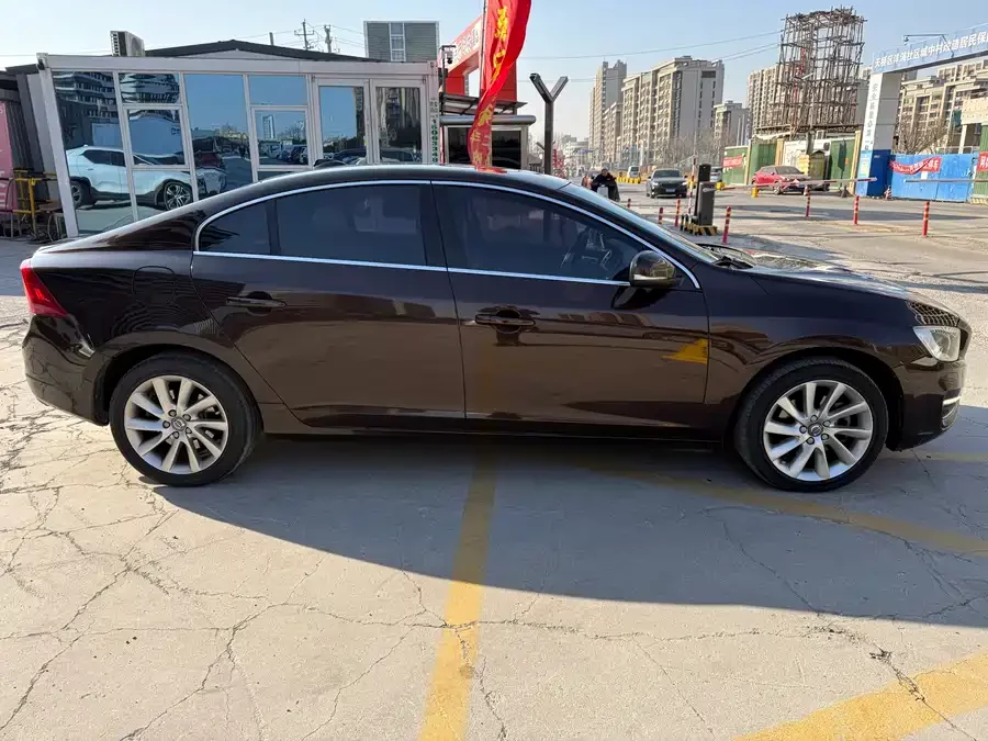 Volvo S60