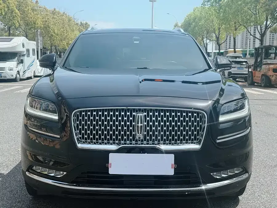 Lincoln Navigator