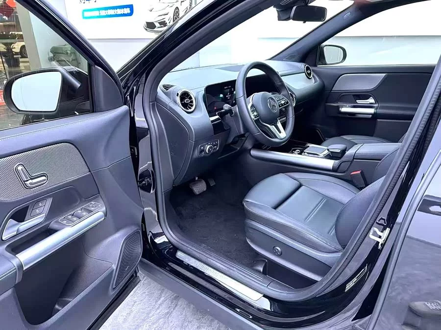 Mercedes Benz GLA