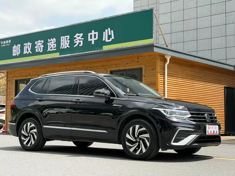 Volkswagen Tiguan L
