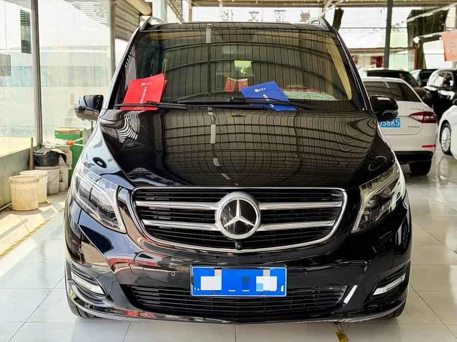 Mercedes Benz Vito