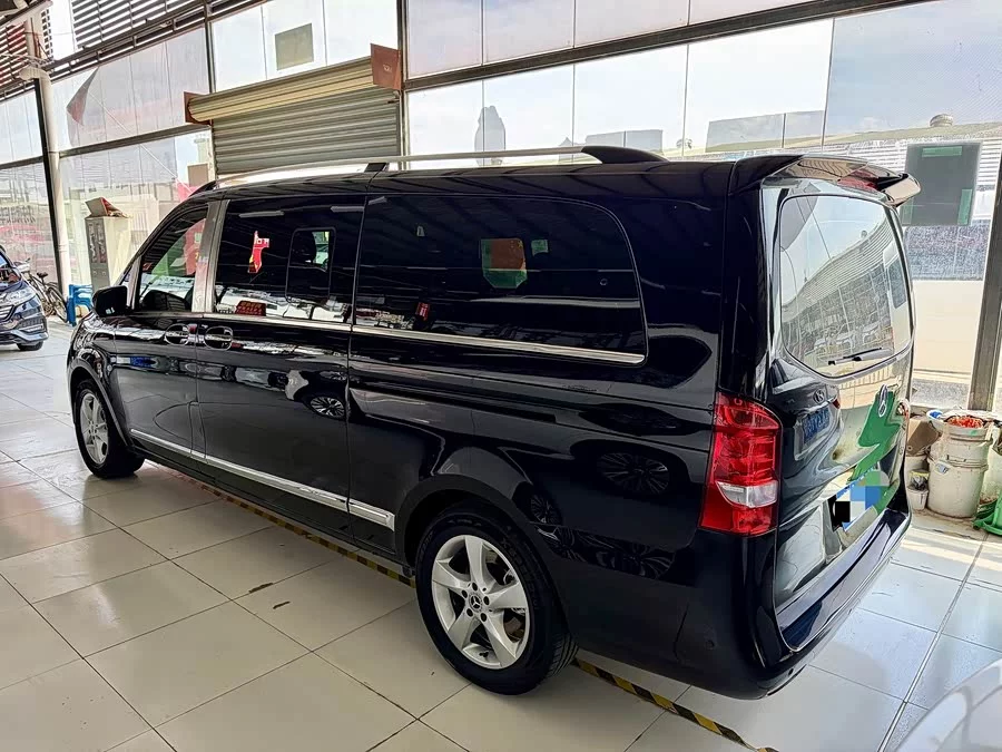 Mercedes Benz Vito