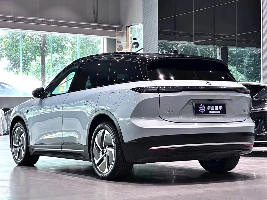NIO ES6