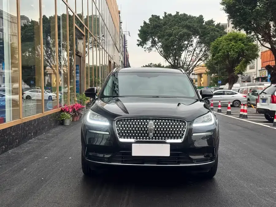 Lincoln Adventurer
