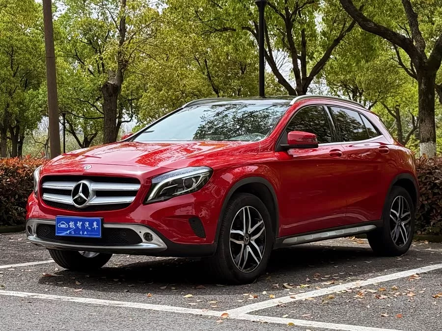 Mercedes Benz GLA