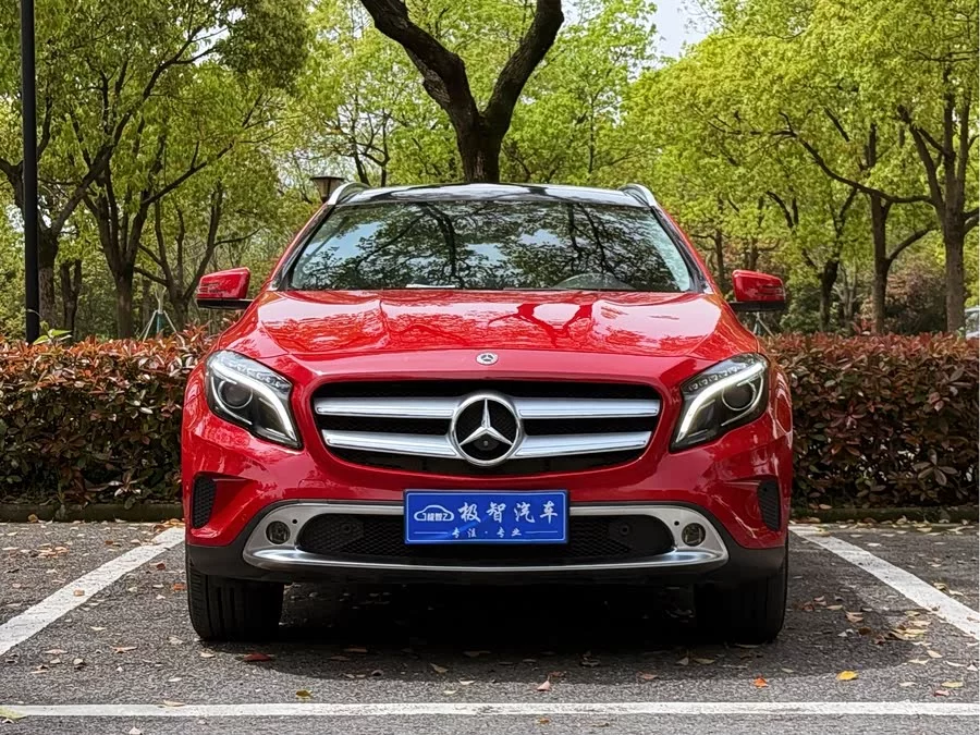 Mercedes Benz GLA