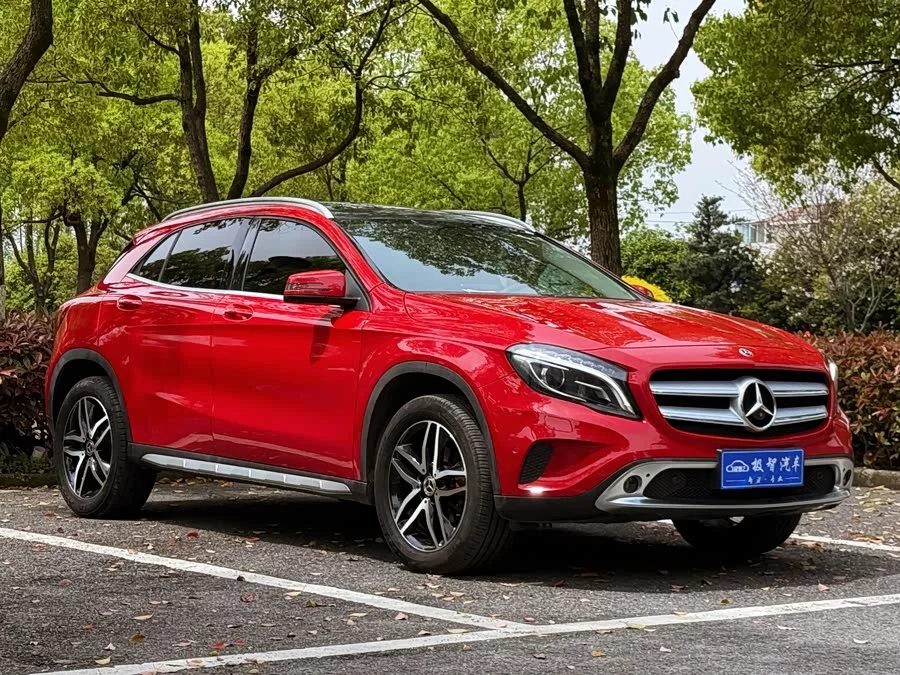 Mercedes Benz GLA