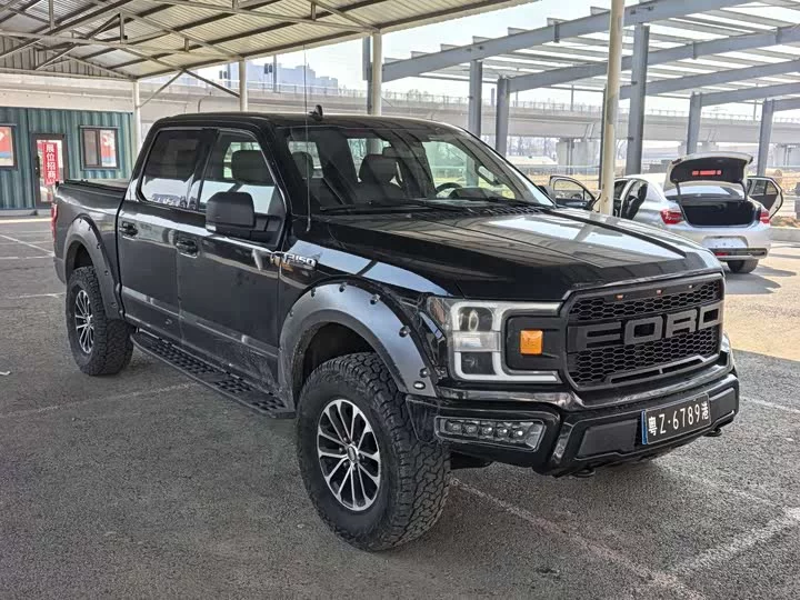Ford F-150 Raptor