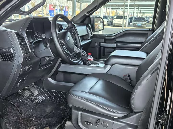 Ford F-150 Raptor