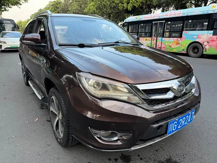 BYD S7