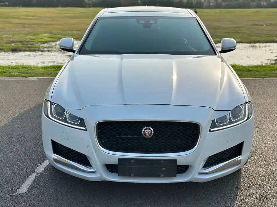 Jaguar XFL