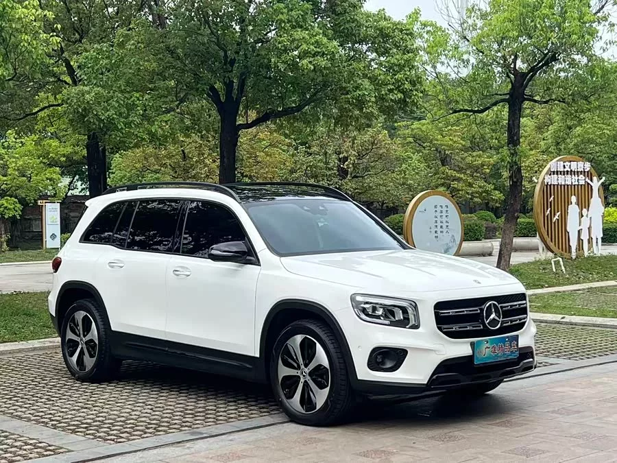 Mercedes Benz GLB