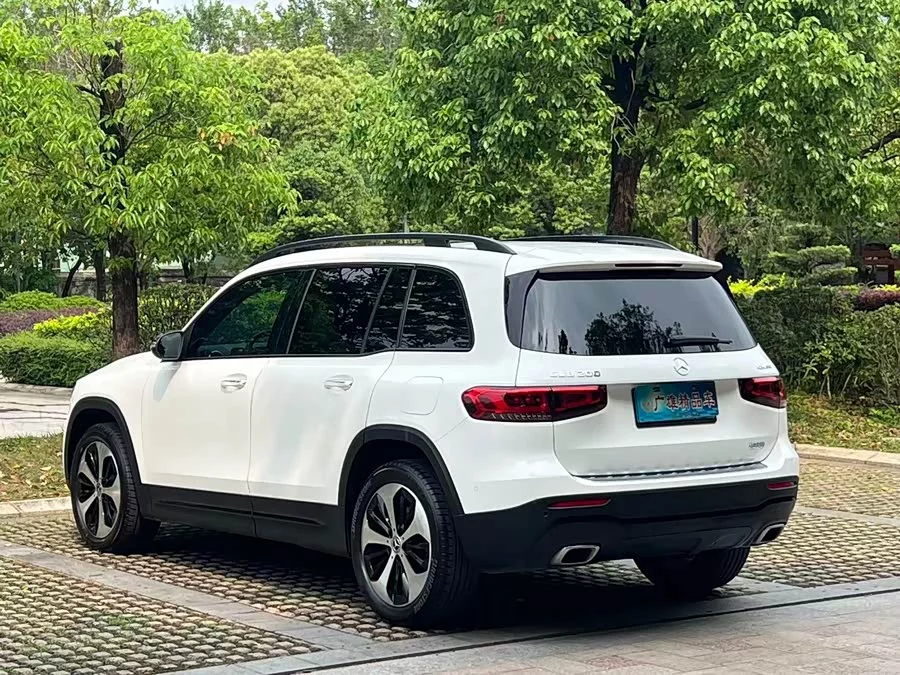 Mercedes Benz GLB