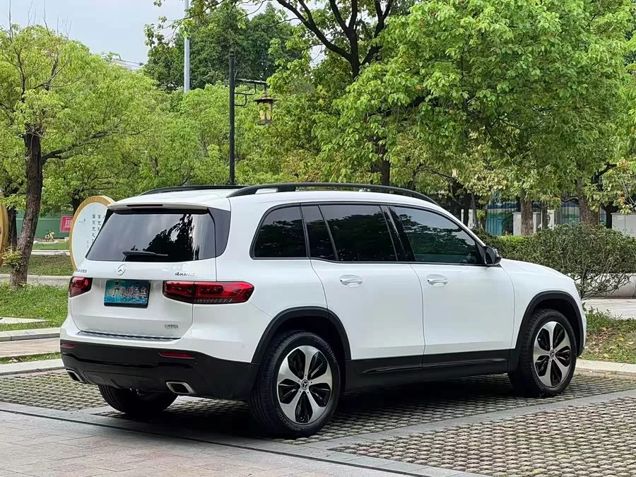 Mercedes Benz GLB