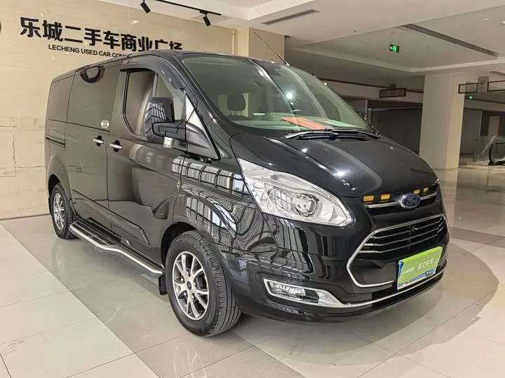 Ford Toureo