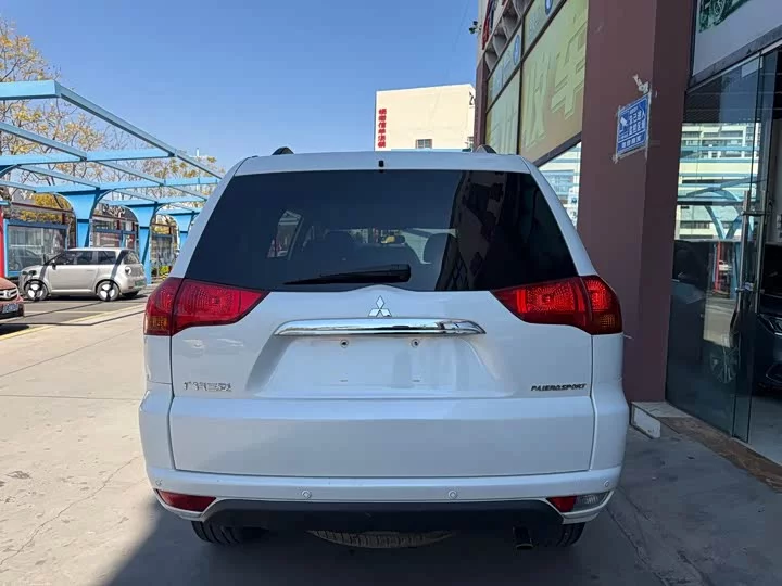 Mitsubishi Pajero Jinchang
