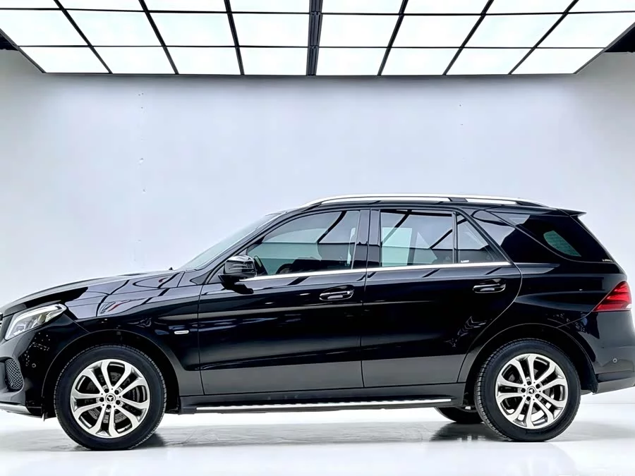 Mercedes Benz GLE (Imported)