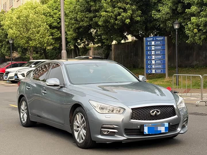 Infiniti Q50