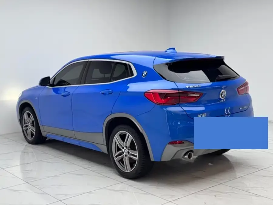 BMW X2