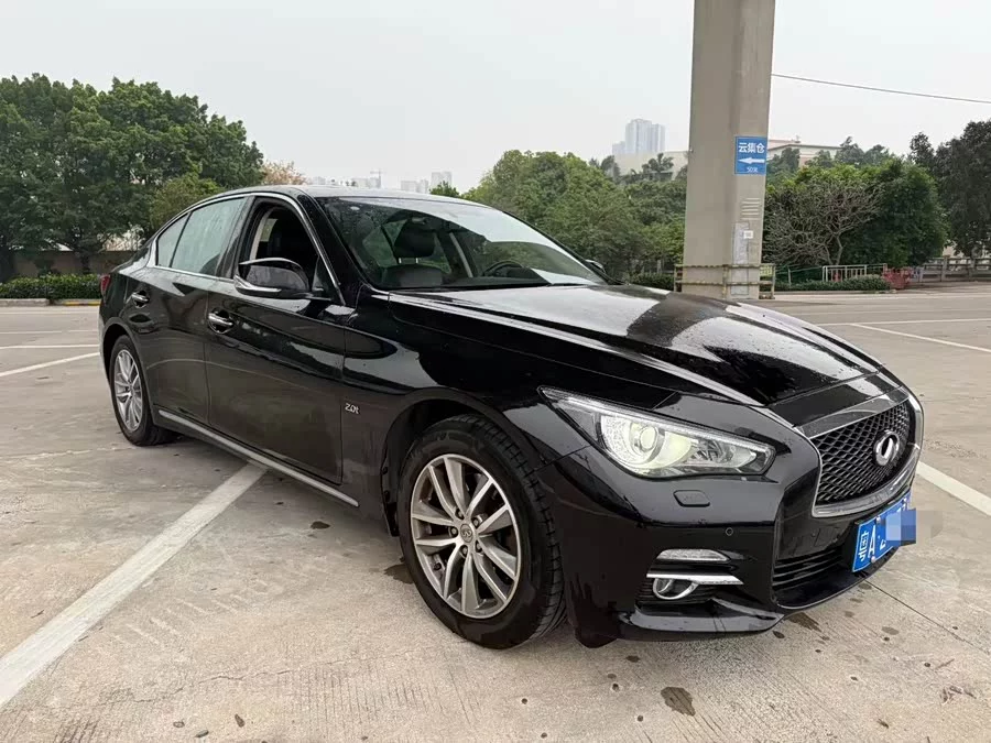 Infiniti Q50L