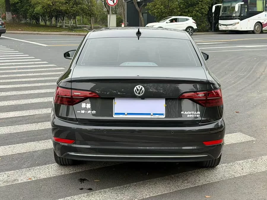 Volkswagen Sagitar