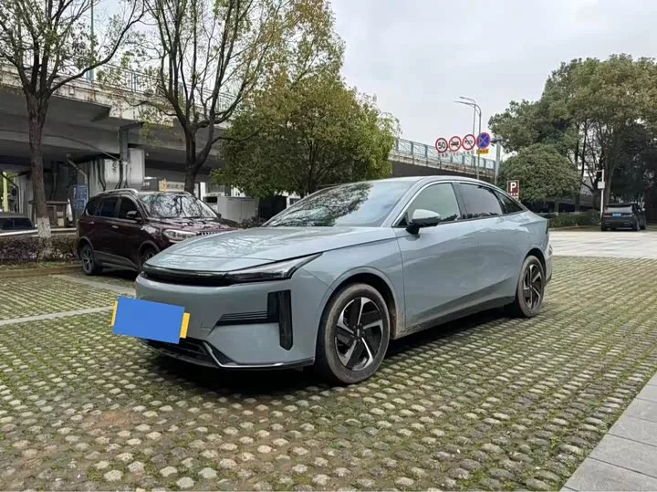 Geely Galaxy L6