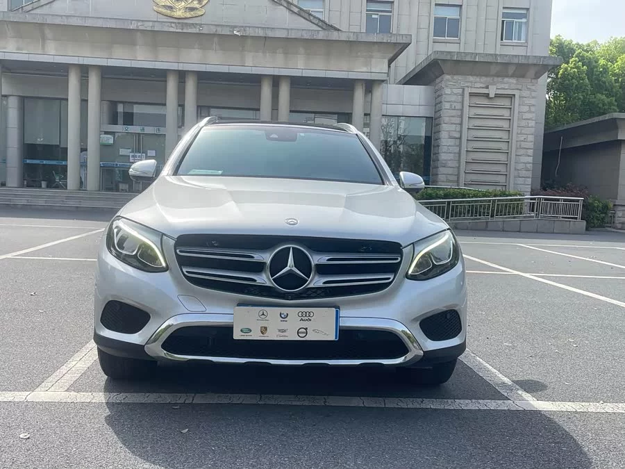 Mercedes Benz GLC
