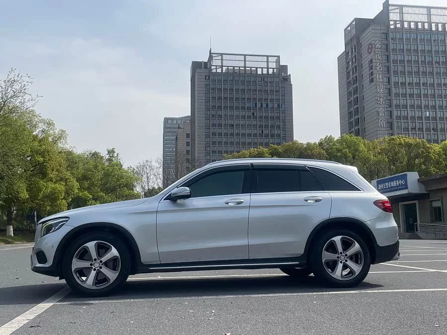 Mercedes Benz GLC