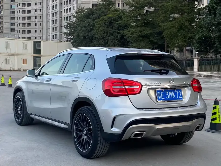 Mercedes-Benz GLA