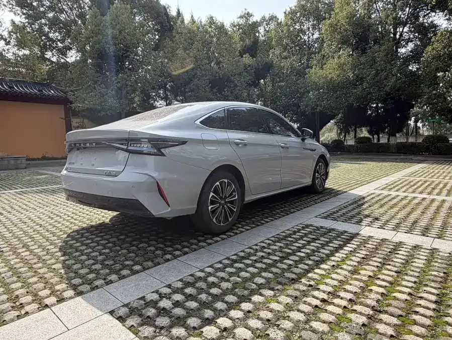Chery Fengyun A8