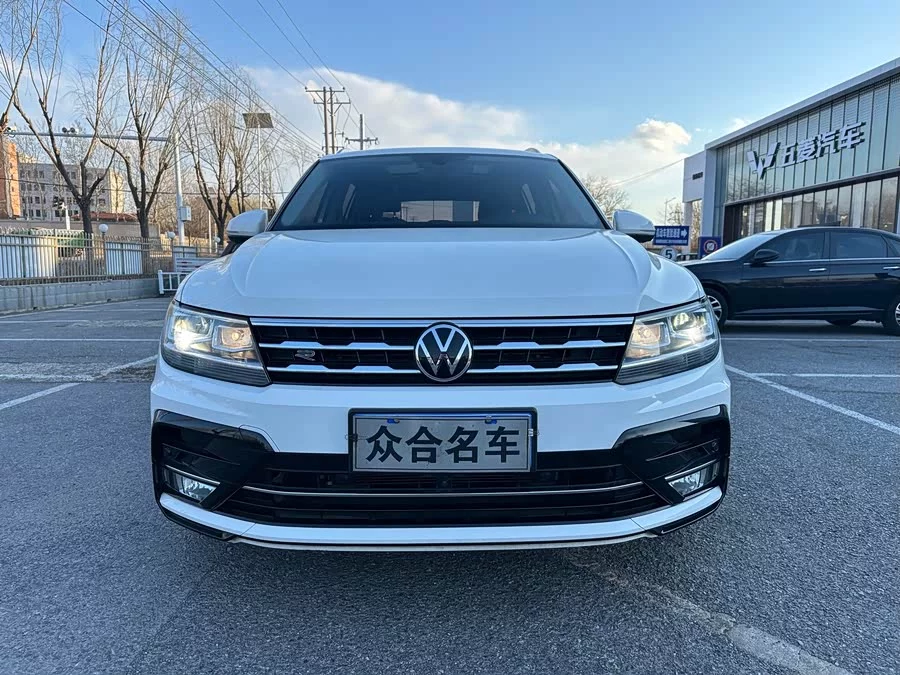 Volkswagen Tiguan L