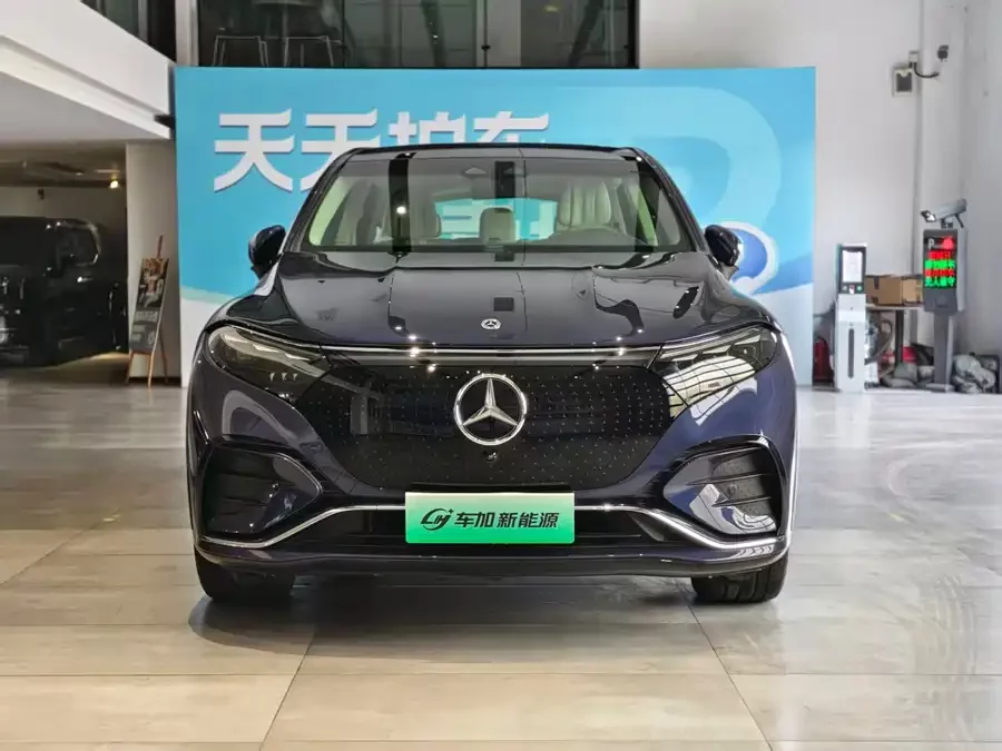 Mercedes Benz EQS SUV