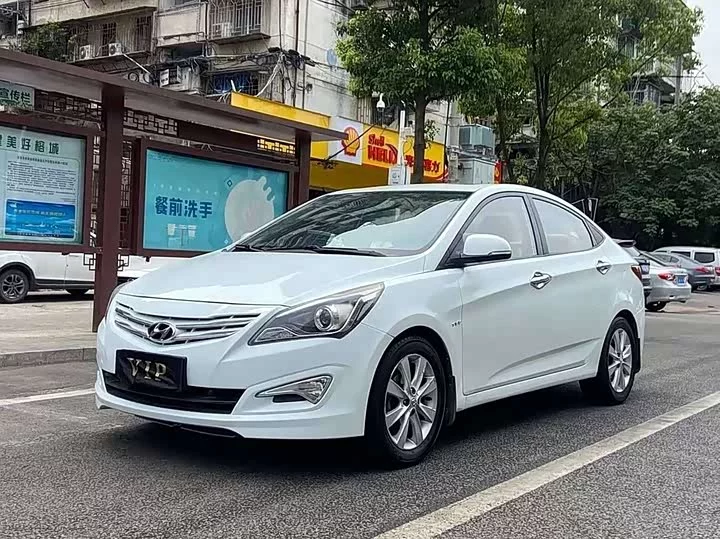 Hyundai Rena