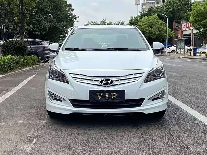 Hyundai Rena