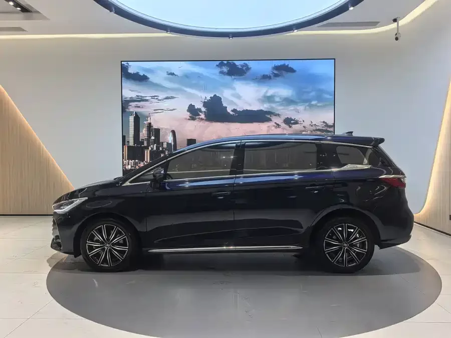 BYD Song MAX New Energy