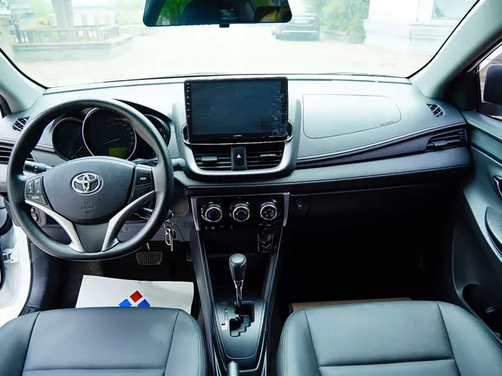 Toyota YARiS L Enjoy