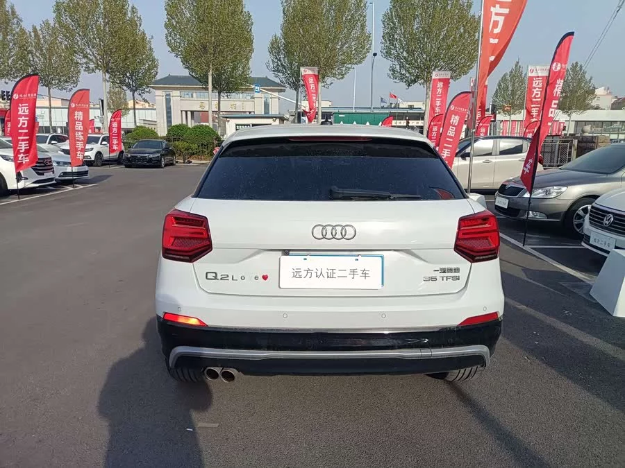 Audi Q2L