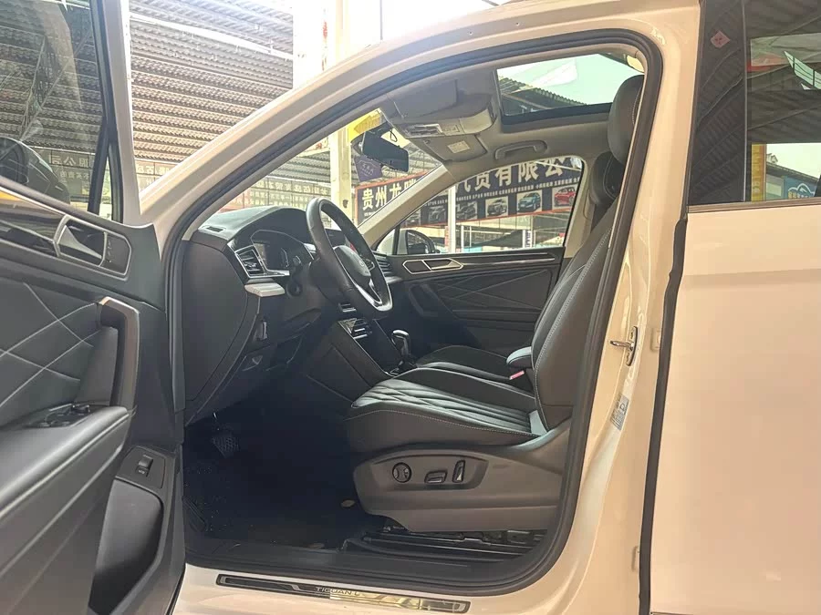 Volkswagen Tiguan L