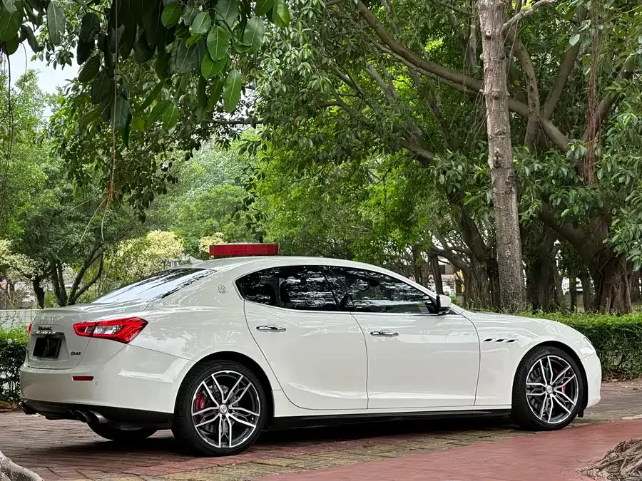 Maserati Ghibli