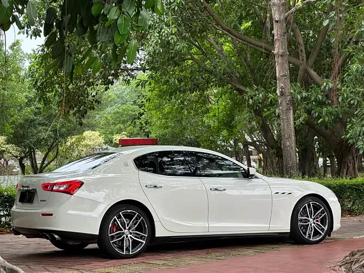 Maserati Ghibli