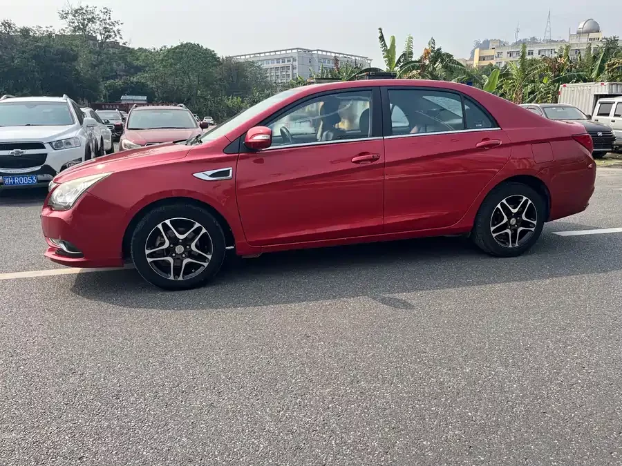 BYD G5