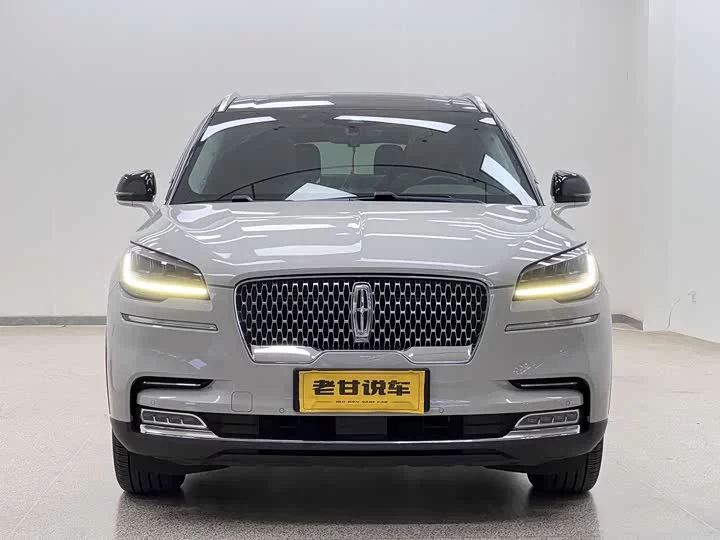Lincoln aviator