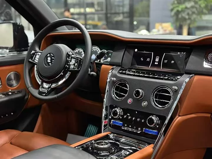 Rolls Royce Cullinan