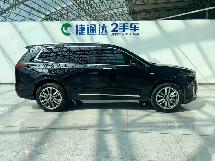 Cadillac XT6