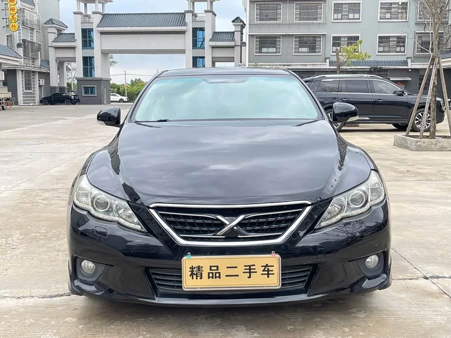 Toyota Reiz